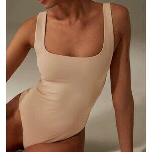 Aritzia Babaton Contour Bodysuit Body Suit Small Beige Tan Tank Top